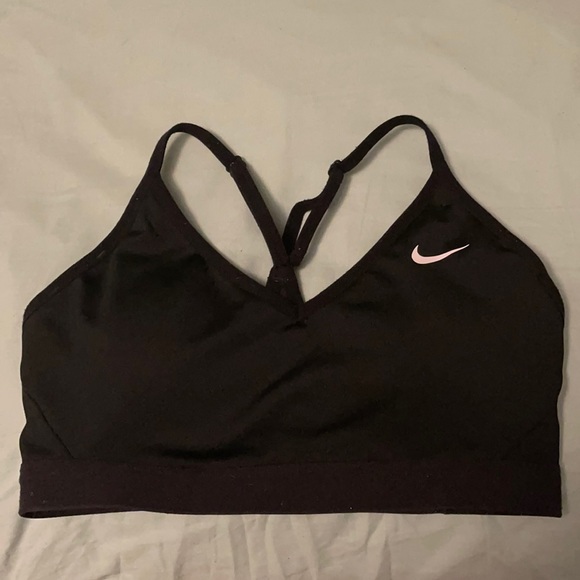Nike sports bra - Picture 1 of 3